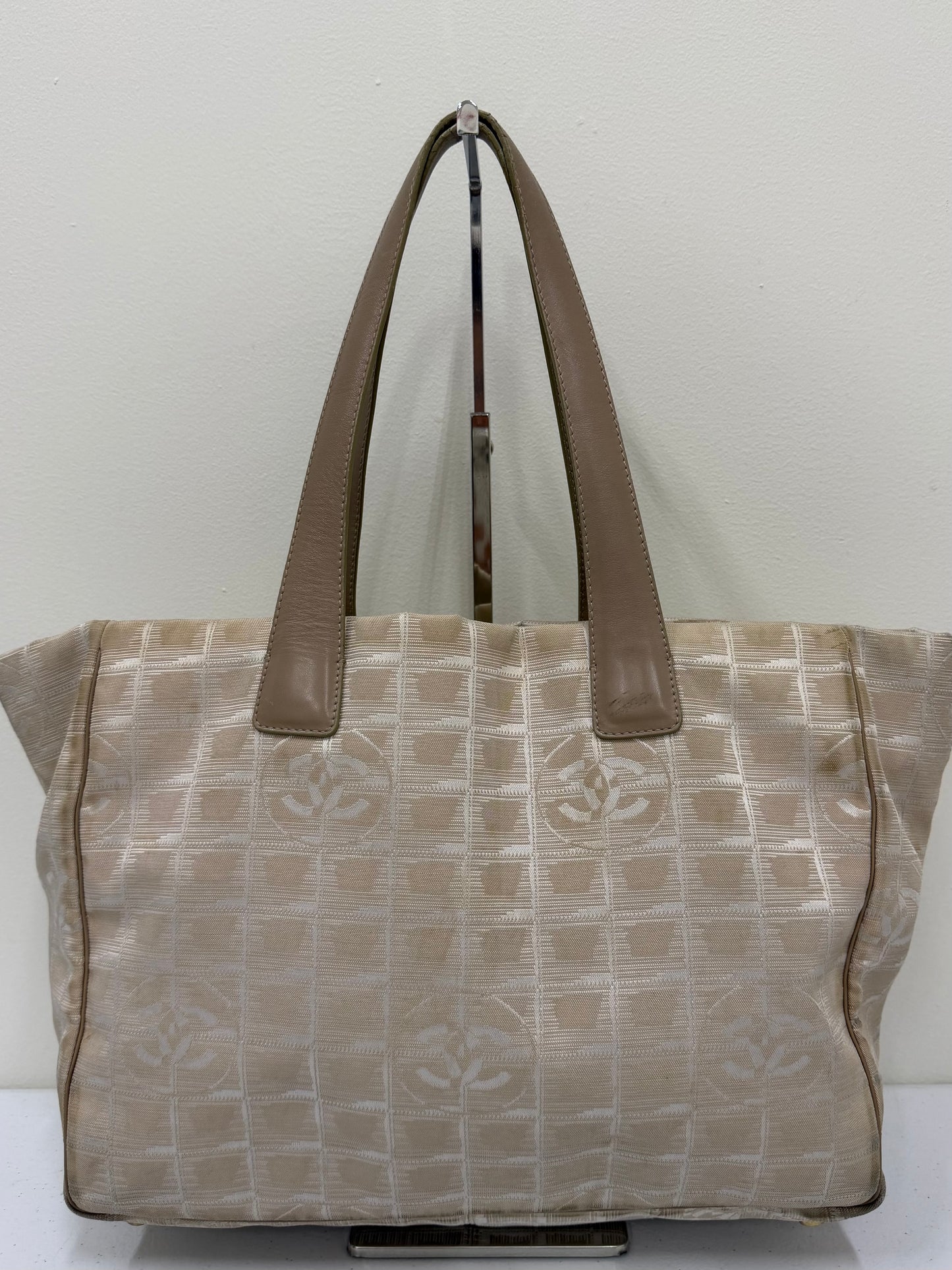 CHANEL Travel Ligne Tote Beige