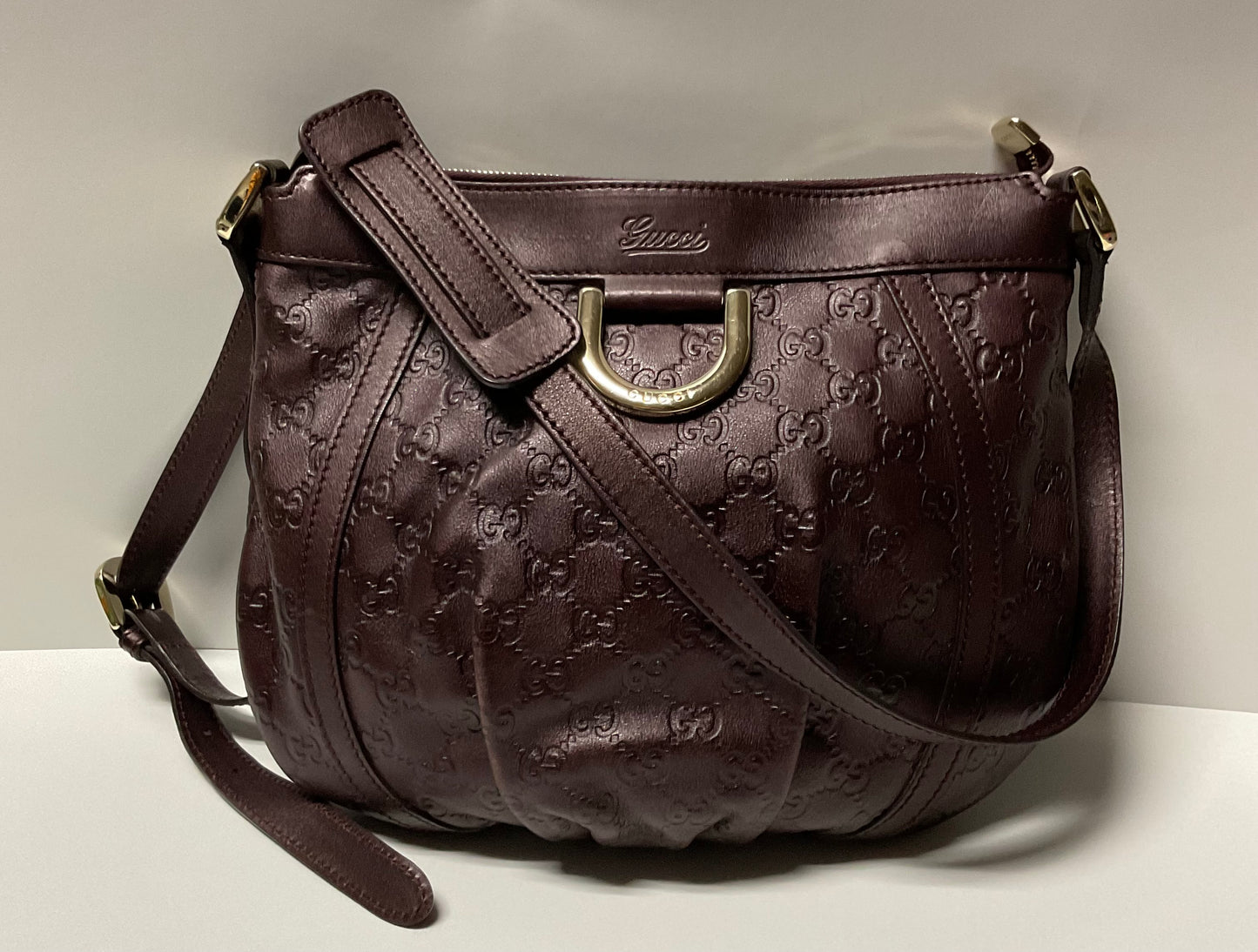 GUCCI GG Signature Abby Messenger