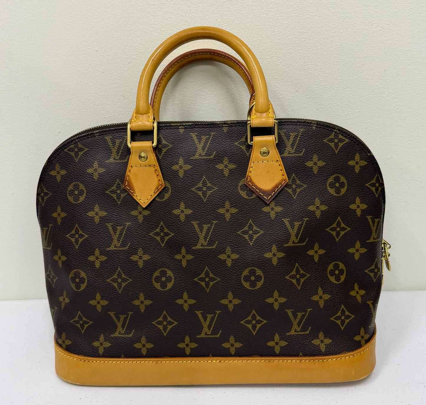 LOUIS VUITTON Alma MM Monogram Canvas