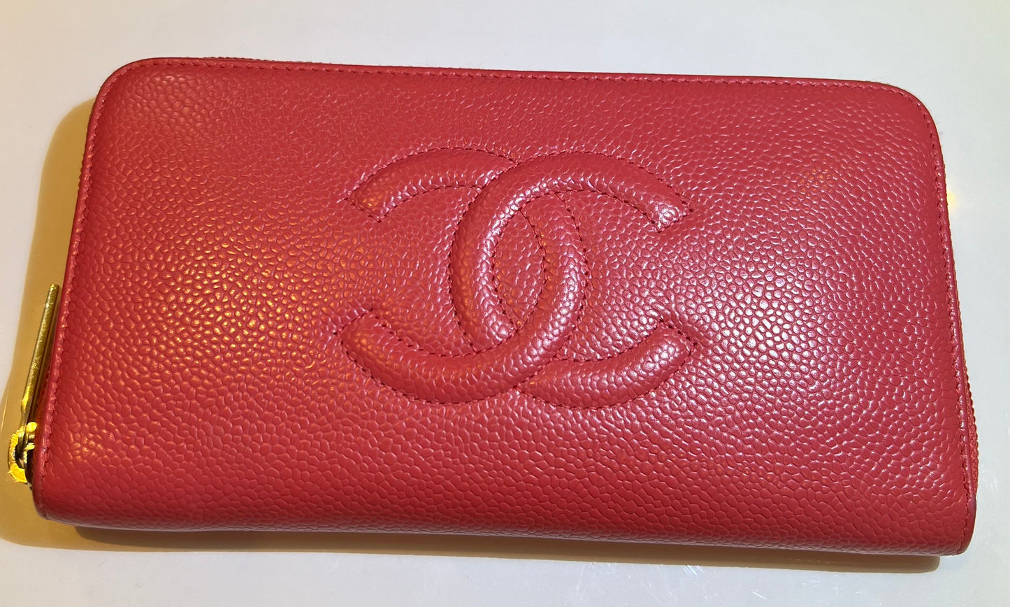 CHANEL CC Logo Continental wallet