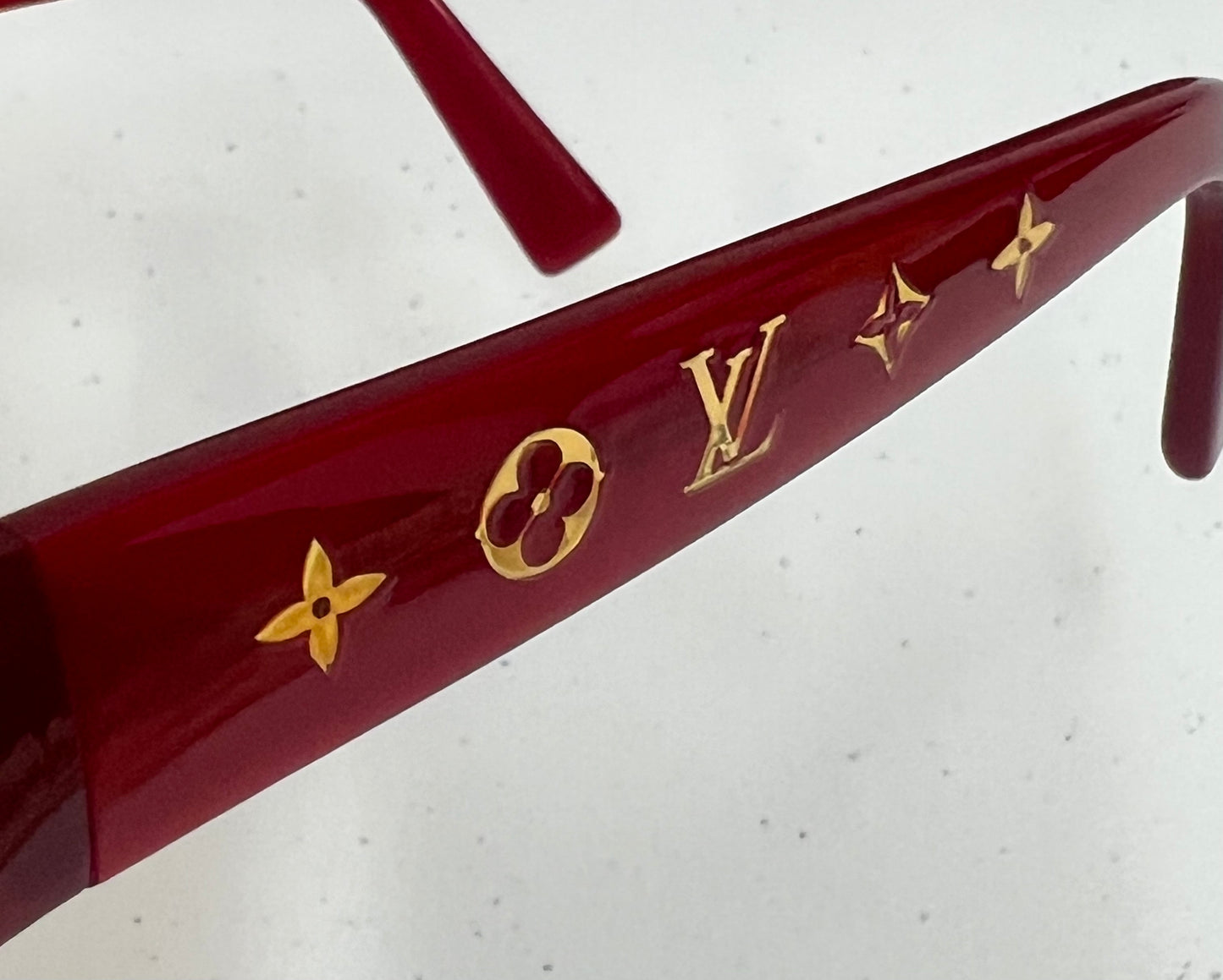 LOUIS VUITTON Obsession Oval Sunglasses