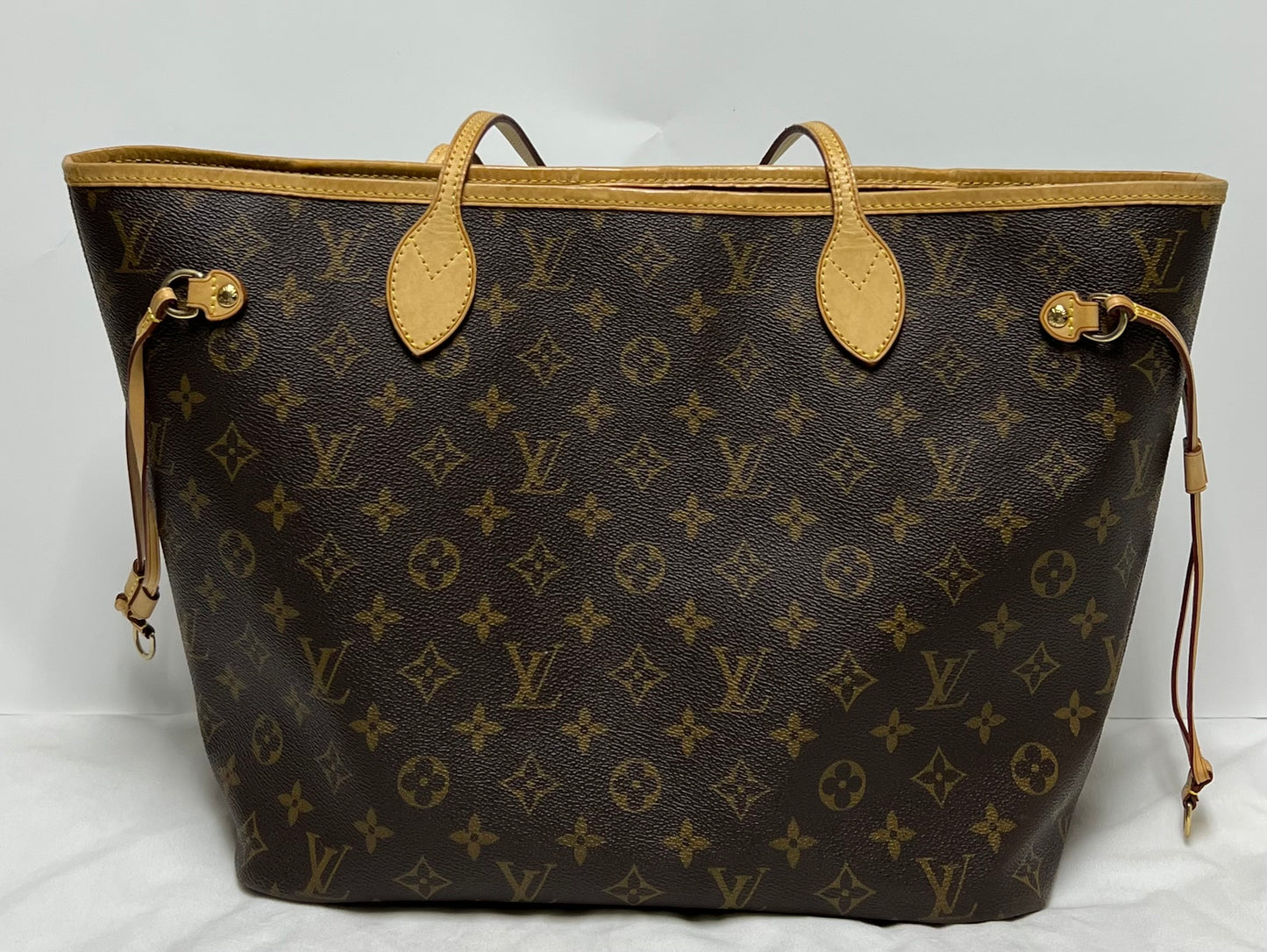 LOUIS VUITTON Neverfull MM Monogram Canvas