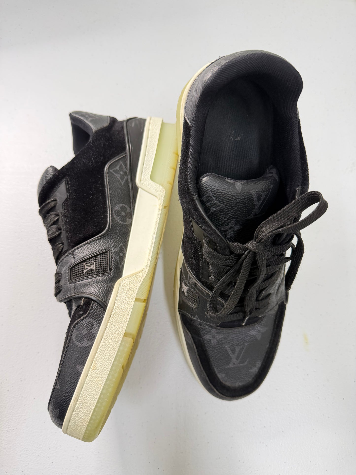 LOUIS VUITTON Trainer Sneaker Monogram