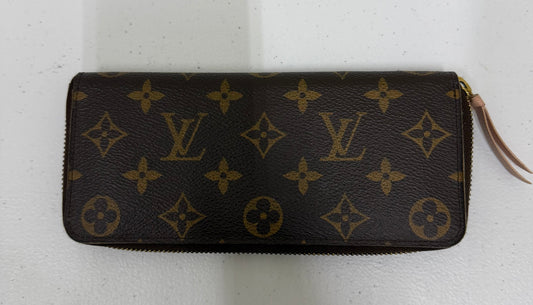 LOUIS VUITTON Clemence Wallet Monogram