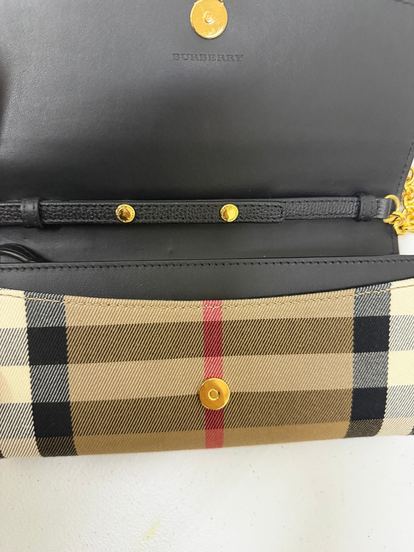 BURBERRY Henley Wallet on chain