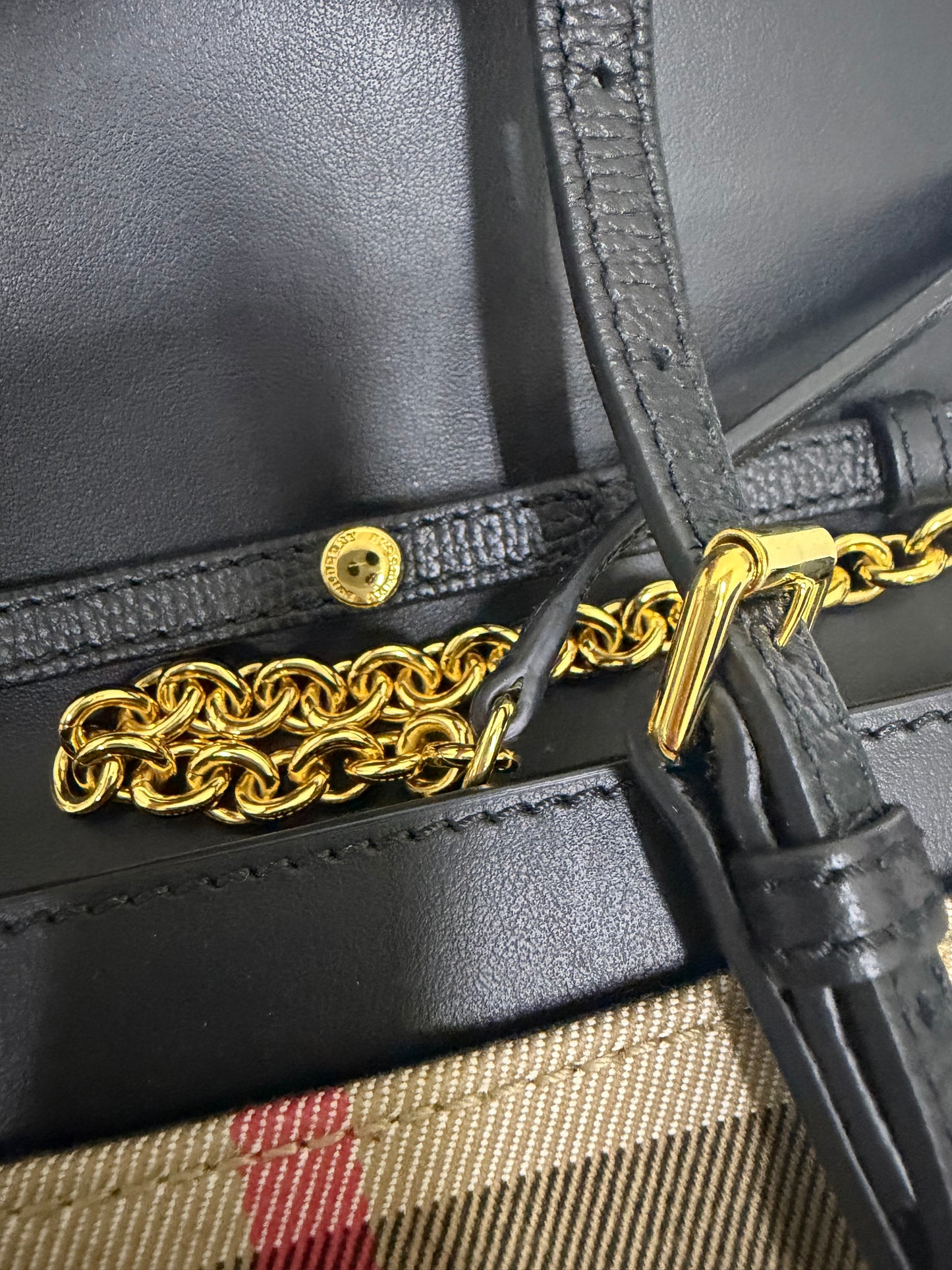 BURBERRY Henley Wallet on chain