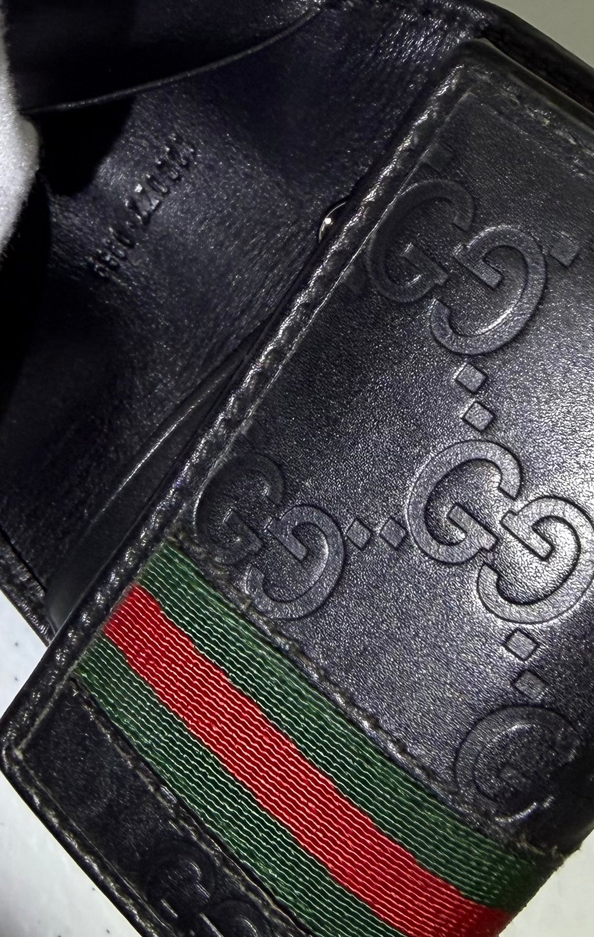 GUCCI  Black Web Signature Key Holder