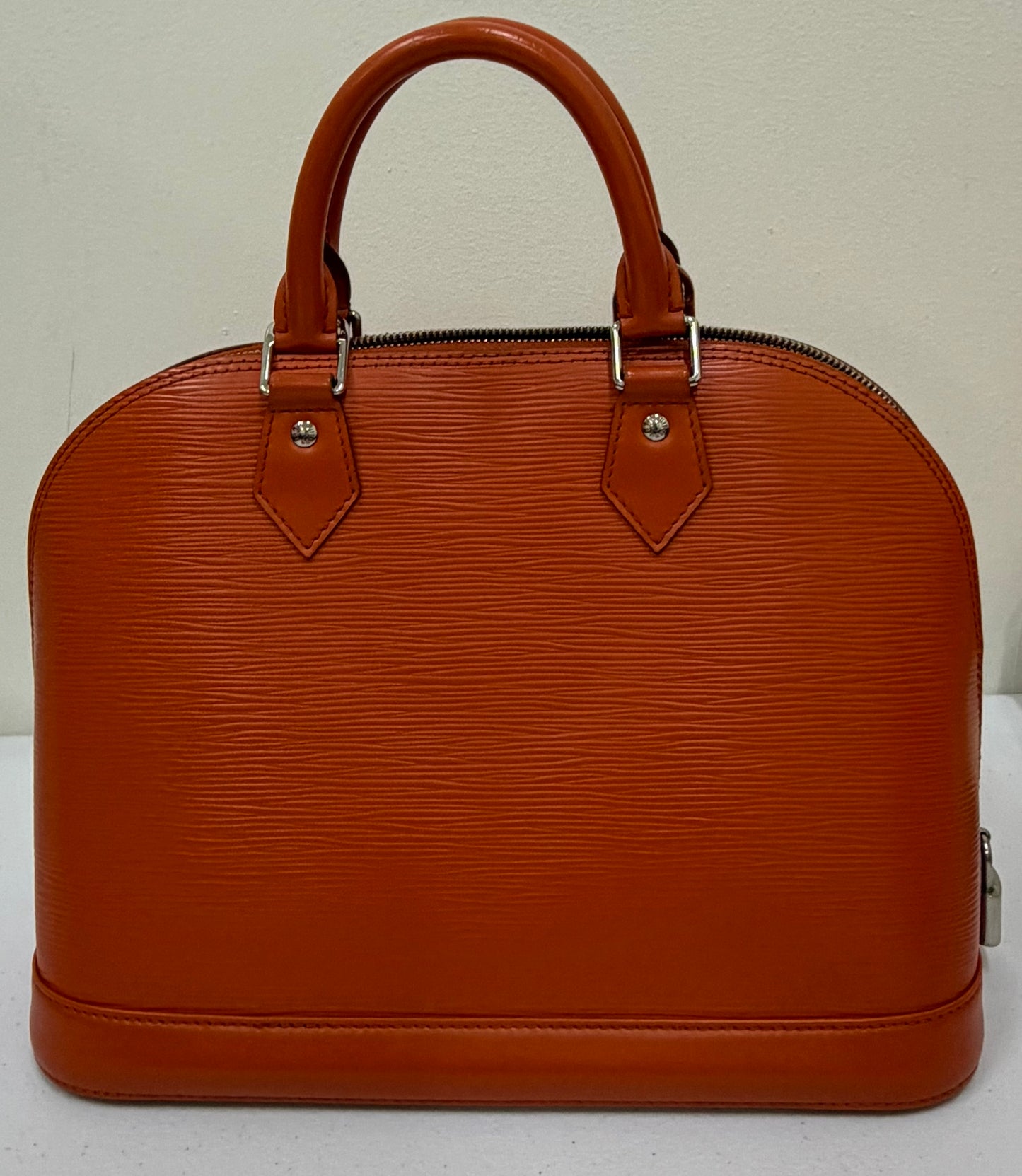 LOUIS VUITTON Alma MM Orange Epi Leather