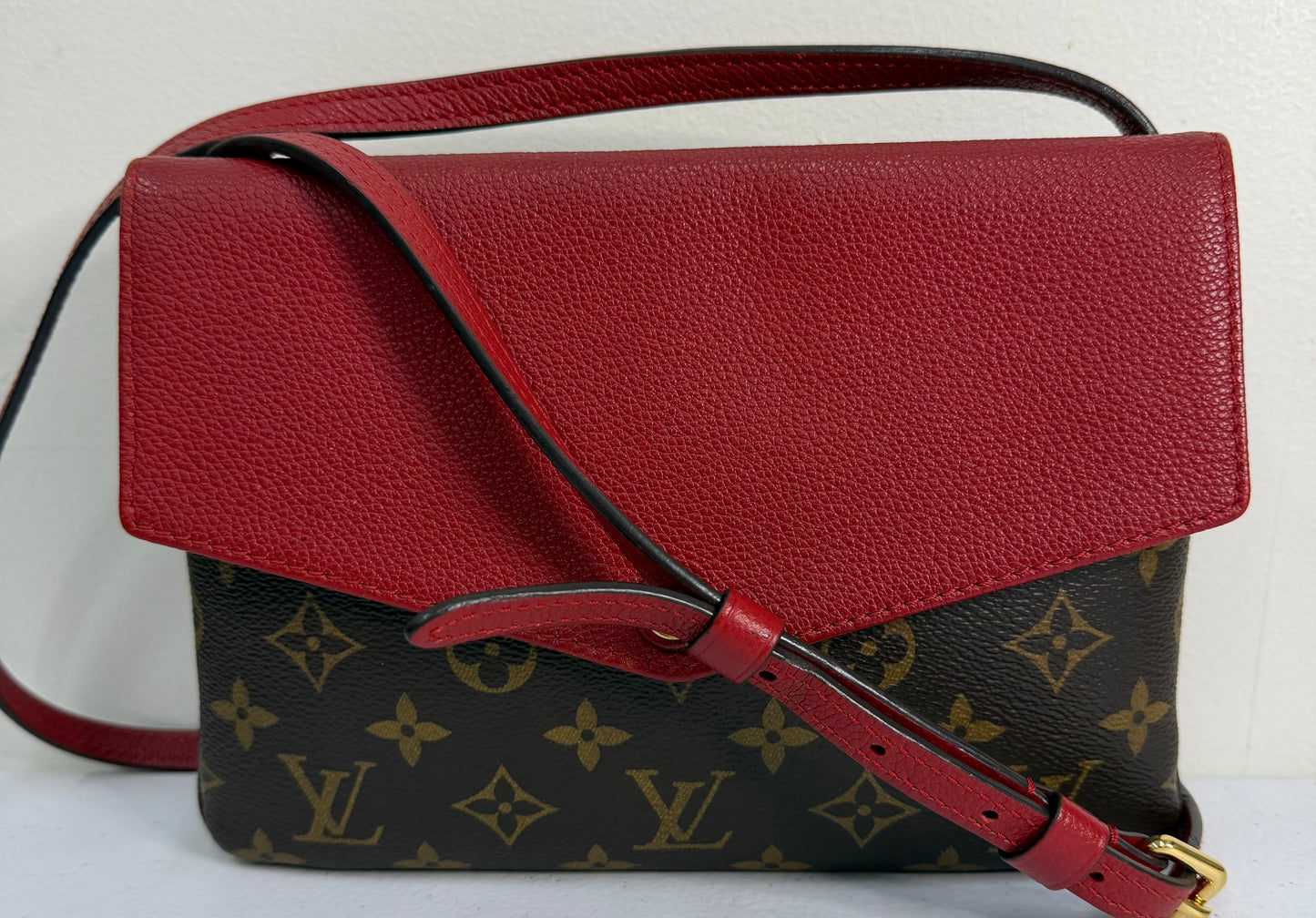 LOUIS VUITTON Twice Monogram Canvas