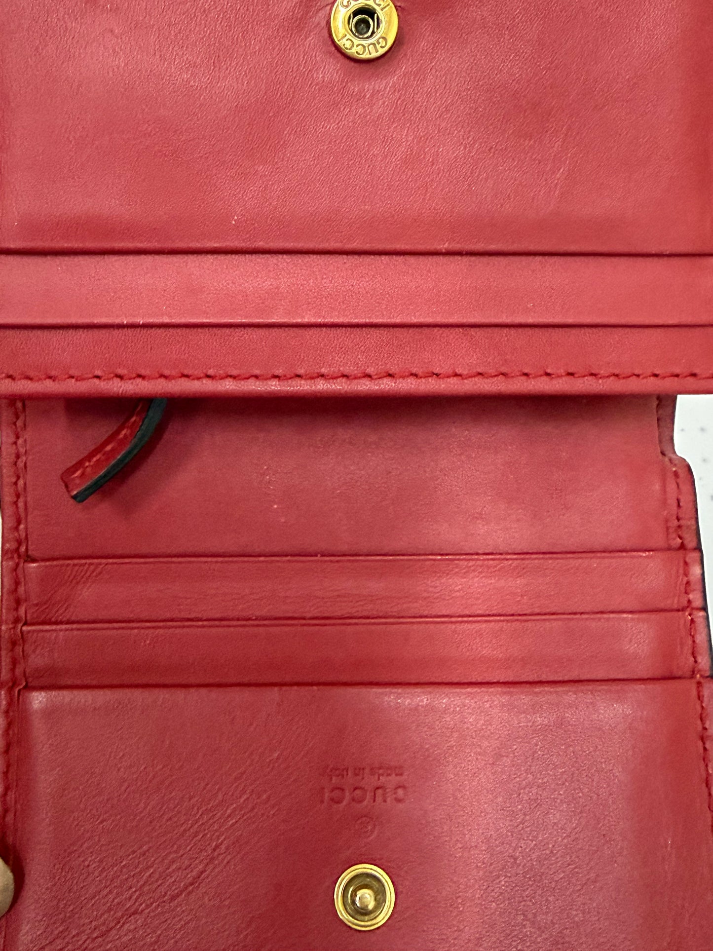 GUCCI GG Supreme Cherry Compact Wallet