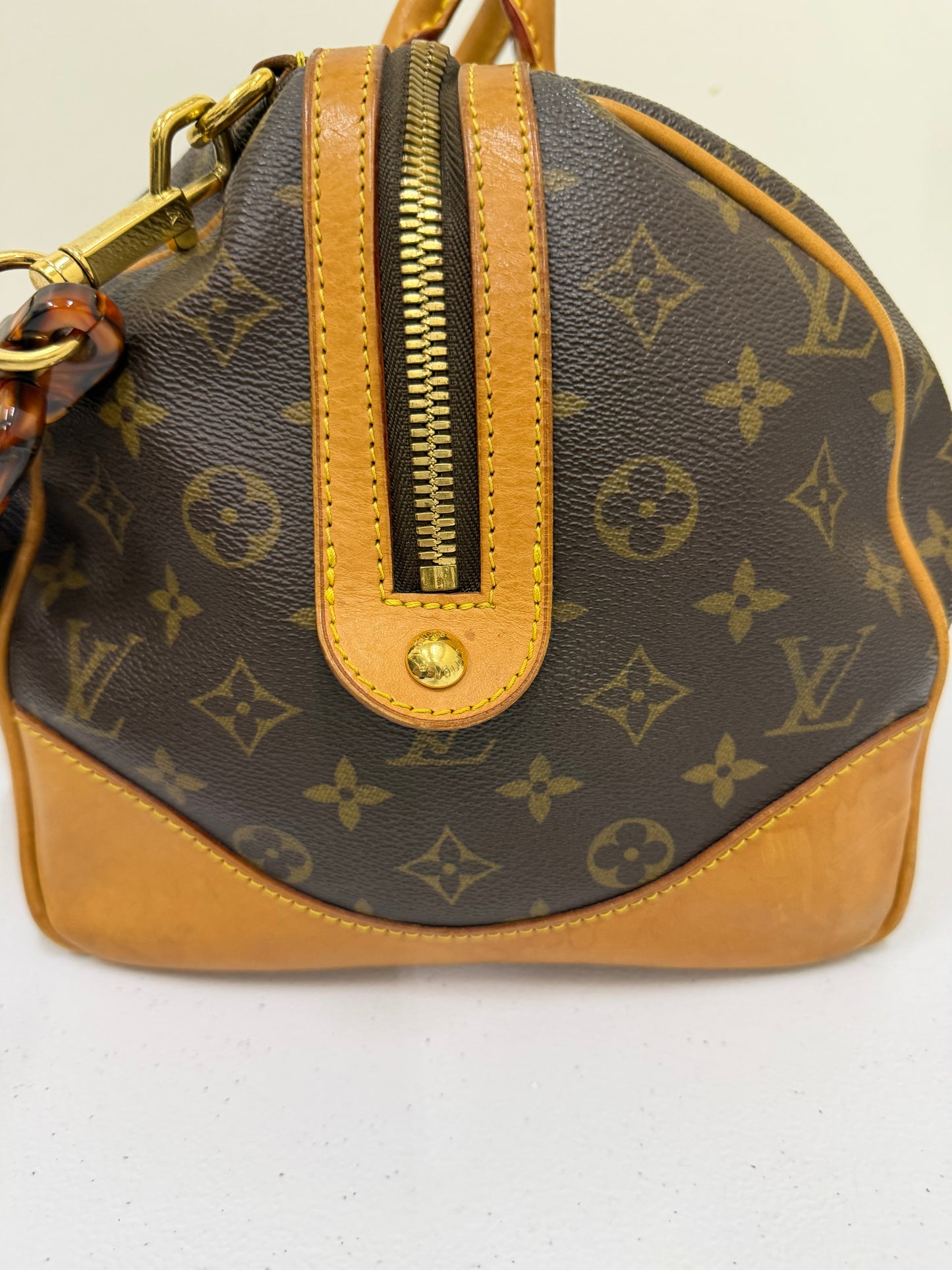 LOUIS VUITTON Stephen Monogram Canvas