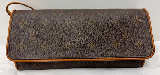 LOUIS VUITTON Monogram Pochette Twin GM