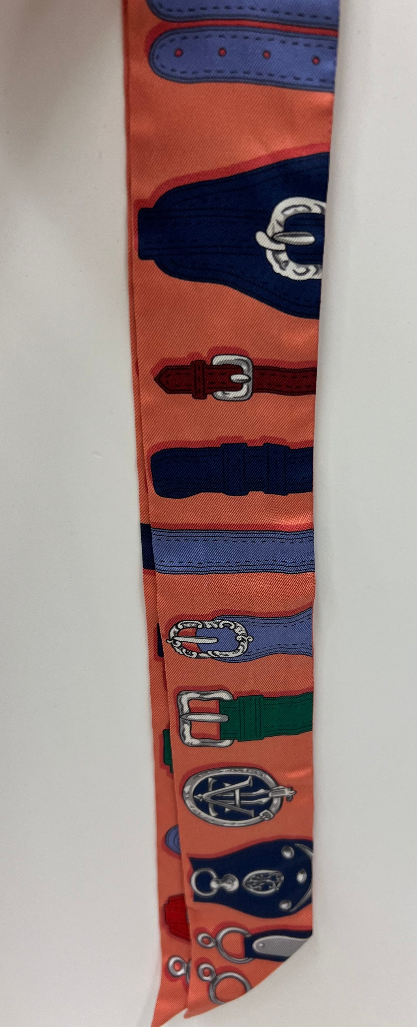 HERMÈS Twilly Scarf