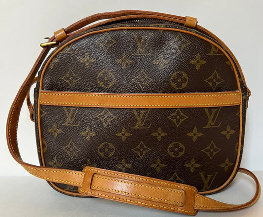 LOUIS VUITTON Senlis Monogram