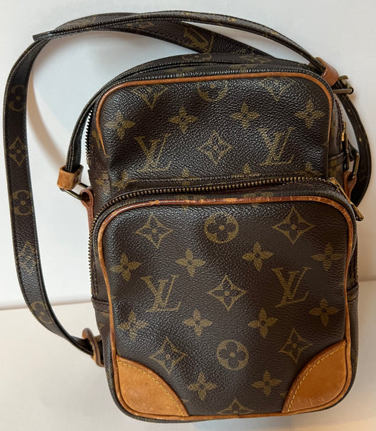 LOUIS VUITTON Amazone Monogram