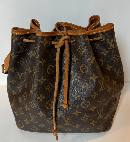 LOUIS VUITTON Noe Monogram