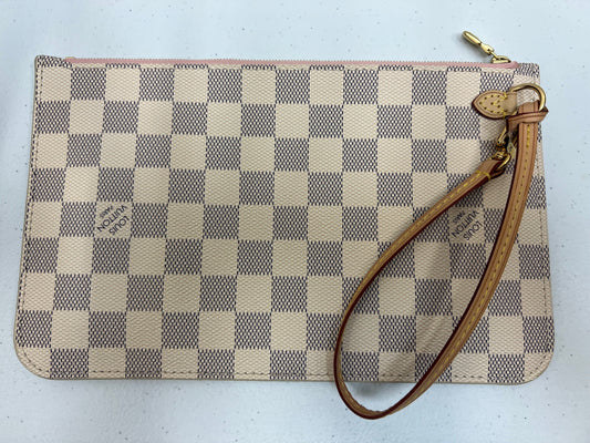 LOUIS VUITTON Neverfull Pouch