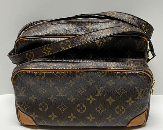 LOUIS VUITTON Nile Vintage Monogram