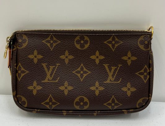 LOUIS VUITTON Mini Pochette