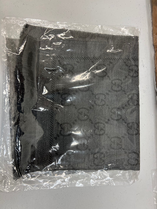 GUCCI GG Wool Scarf Gray