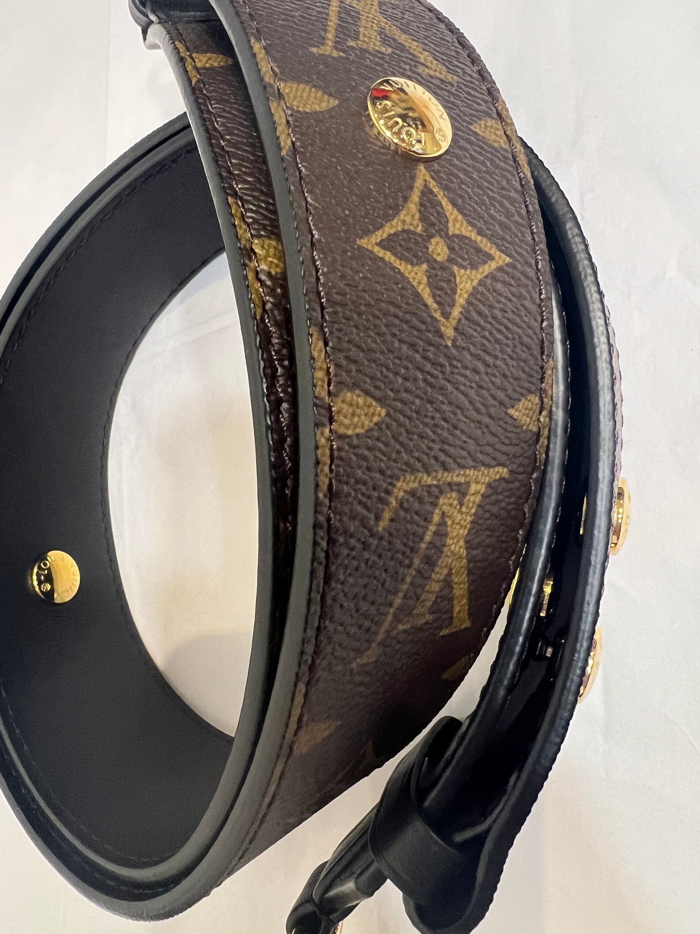 LOUIS VUITTON Bandoulière Monogram Straps