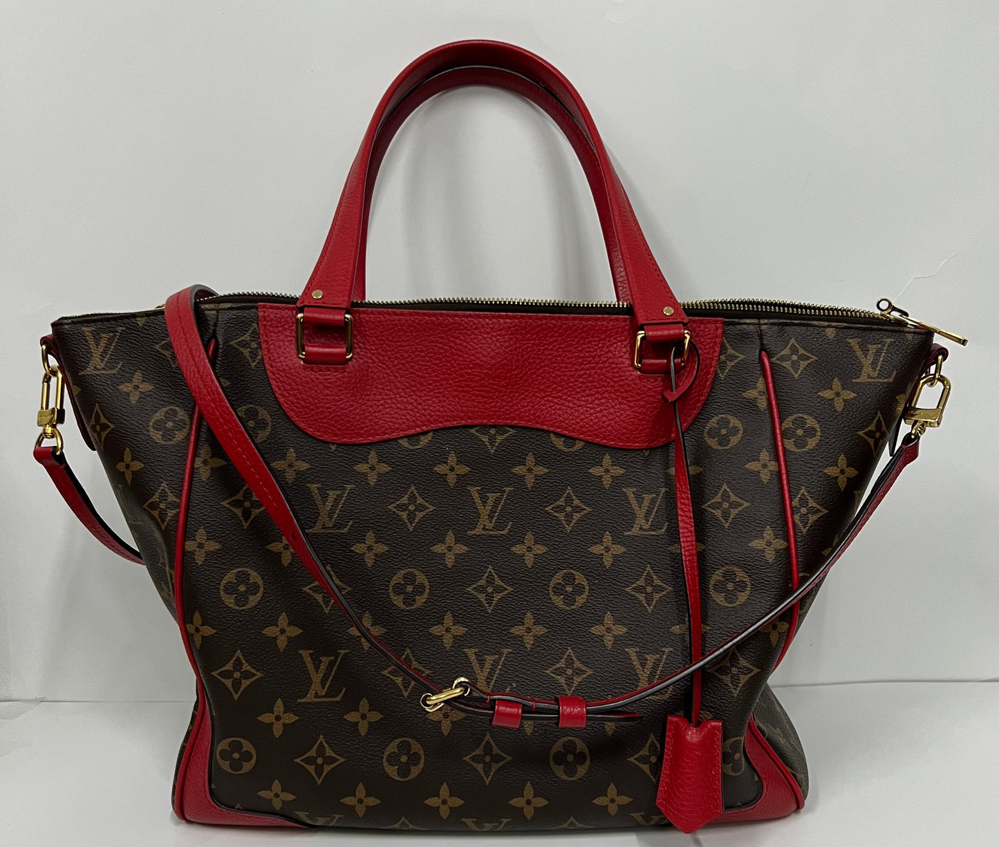 LOUIS VUITTON Estrela MM Monogram Canvas
