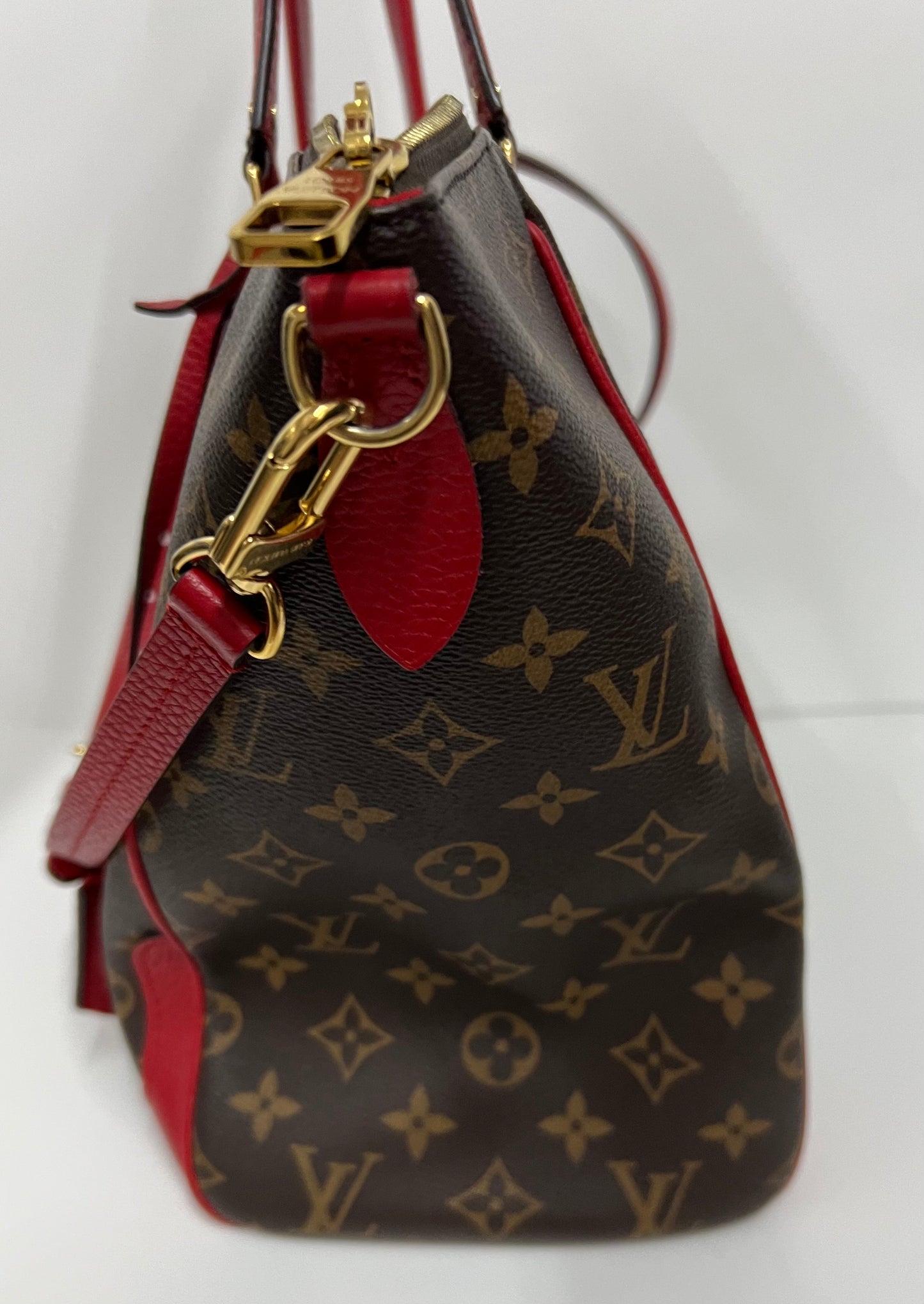 LOUIS VUITTON Estrela MM Monogram Canvas